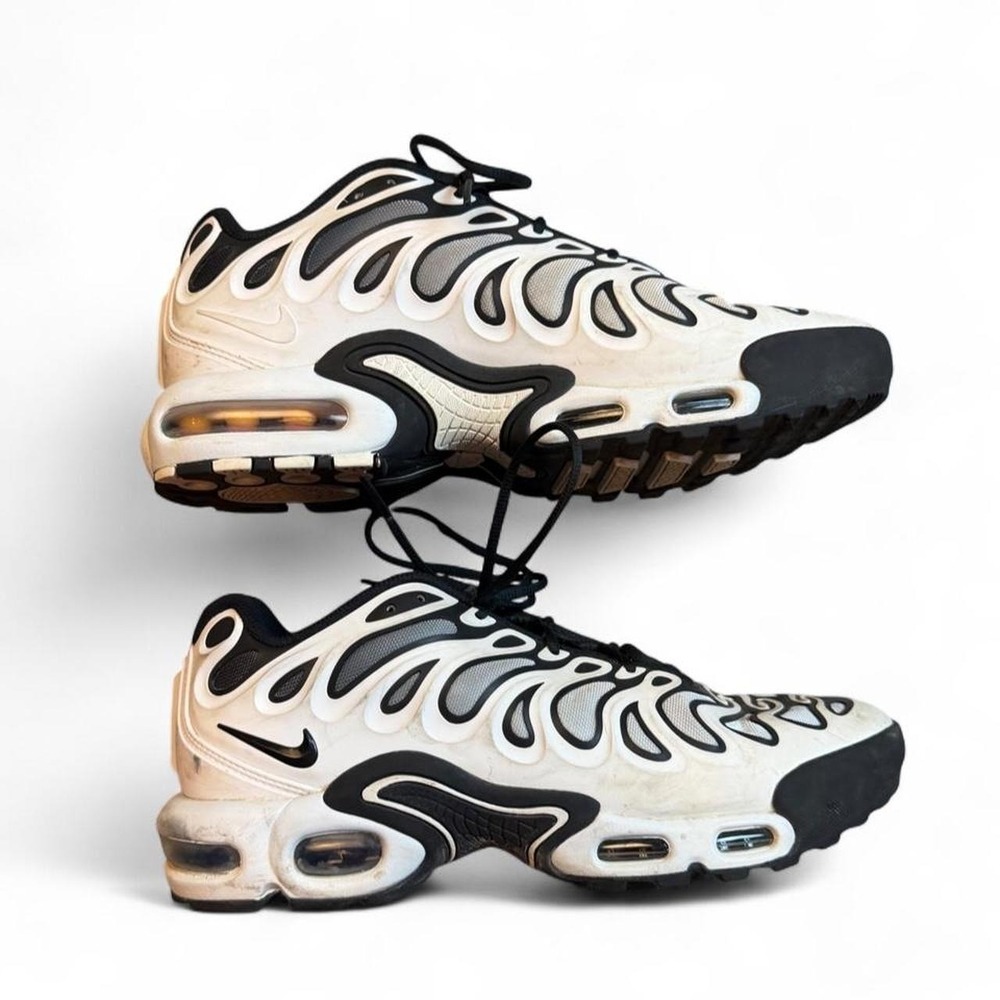 Nike Air Max Plus TN Men's Low Top Lace-Up Athletic Sneakers Black/White size 9